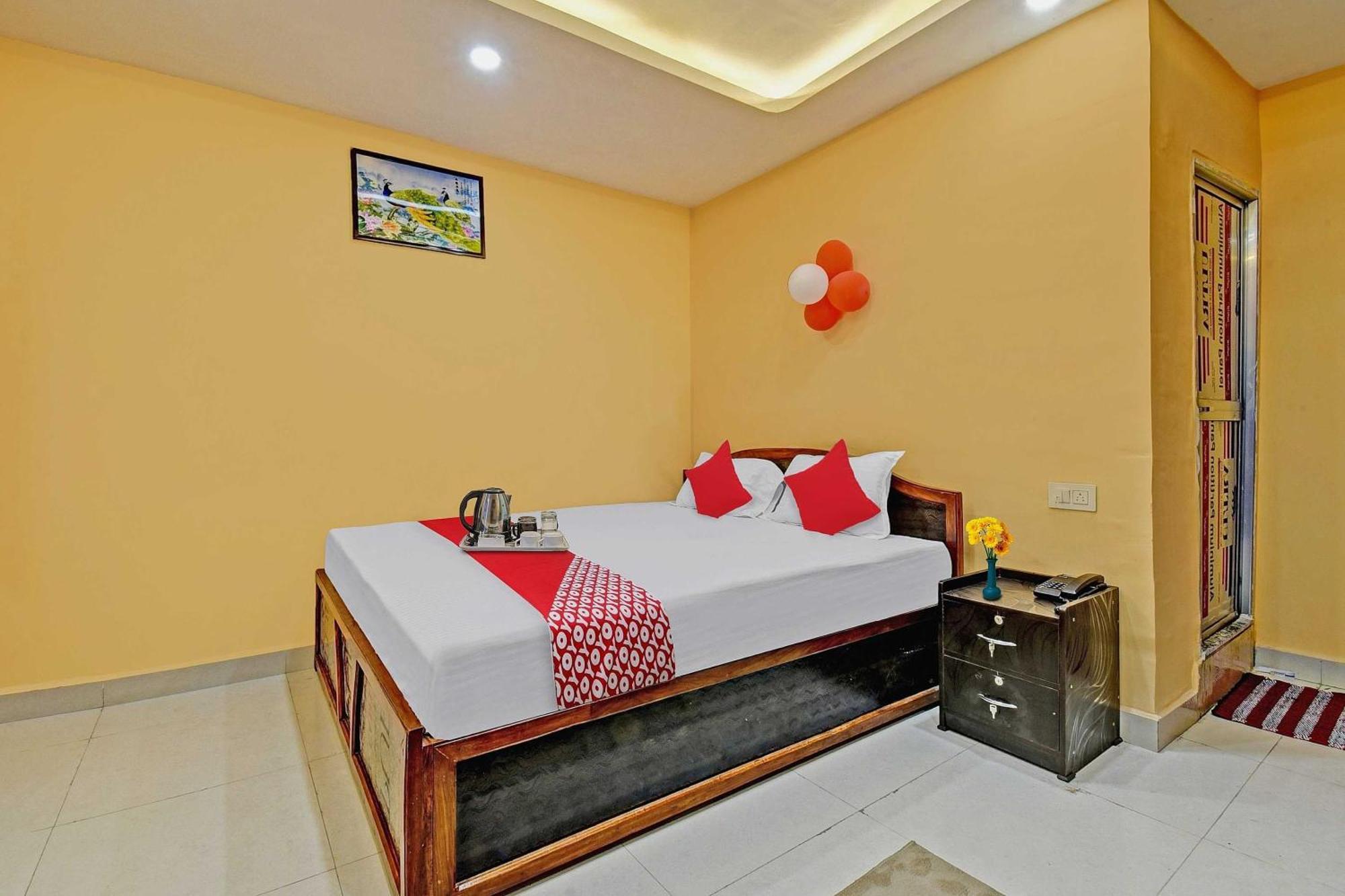 Hotel O Lotus Inn Danapur Екстериор снимка